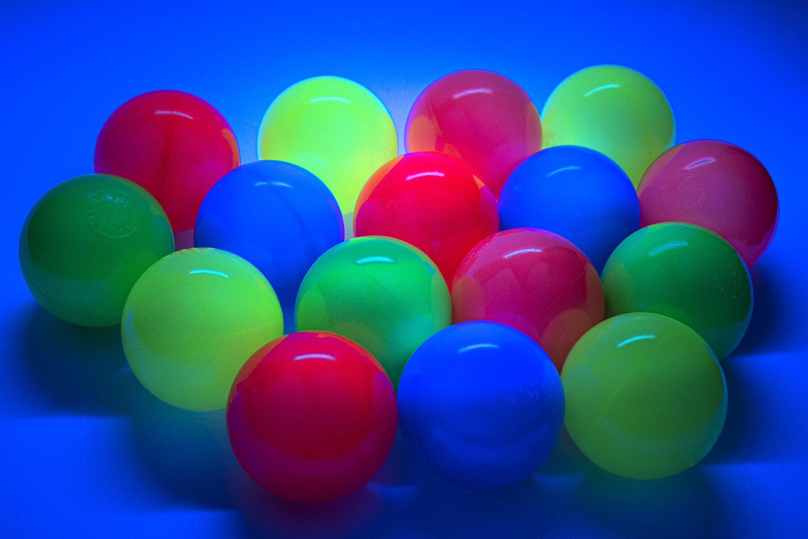 Playpen balls